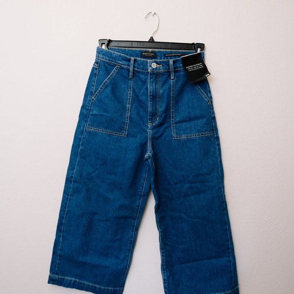 NWT JAPAN EXCLUSIVE Banana Republic High-Rise Wide-Leg Crop Jeans - Picture 2 of 4
